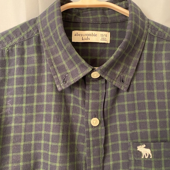 A&F kids shirts 13/14 - Picture 3 of 3